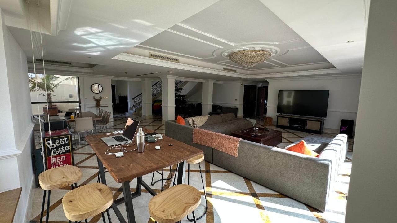 Hostel Neyar Beach Vibes - The Penthouse Dubaj Zewnętrze zdjęcie