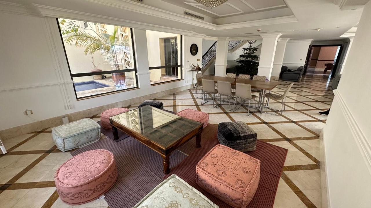 Hostel Neyar Beach Vibes - The Penthouse Dubaj Zewnętrze zdjęcie